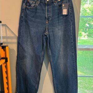 Universal thread mid rise 90s baggy jeans, size women 6